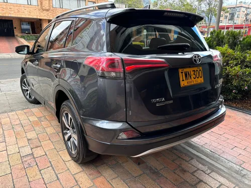Toyota RAV4 2.0 Street At