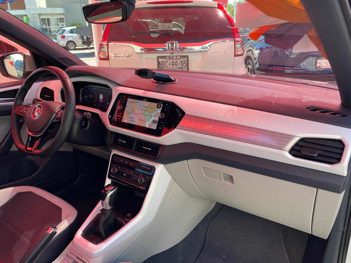 Imagen 10 de 15 de Volkswagen T-cross 2020 1.6 Highline At