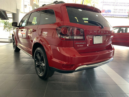 Imagen 10 de 13 de Dodge Journey 2018 2.4 Sport Piel 7 Pasajeros At