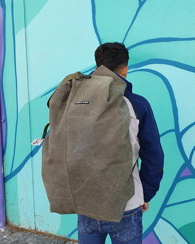 Bolso Mochila Arye Gran Capacidad En Lona Resistente