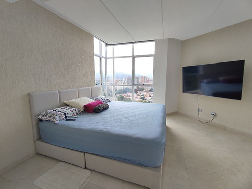 Imagen 5 de 20 de Negociable! Exclusivo Y Bello Apartamento En Las Chimeneas, Siena. Guillermo Baldan, 04125038440