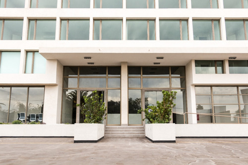 Oficina Semi Amoblada De 21 Mtrs2 Privado, Recepción Baño P9