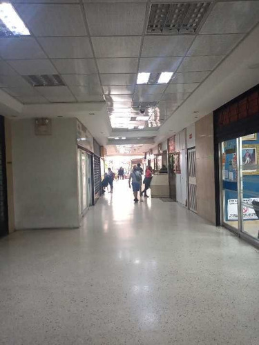 Imagen 2 de 24 de Vendo Local 623 M2 / Chacao 9674