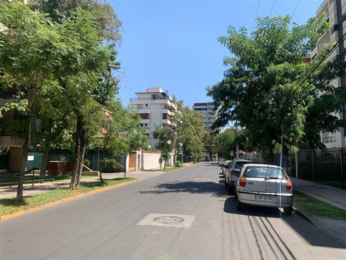 Depto En Venta 2 Dorm. Sector Residencial De Providencia