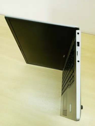 Notebook Dell Latitude 7300 I7 8ª 16gb Ssd 512gb Mostruário