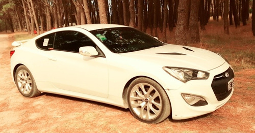 Coupe Hyundai Genesis 2.0 T 275cv Mt 2013
