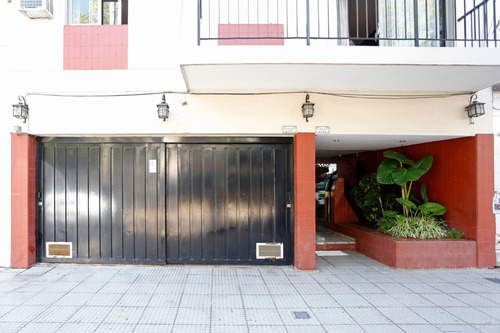 Departamento Cuatro Ambientes C/ Cochera Devoto