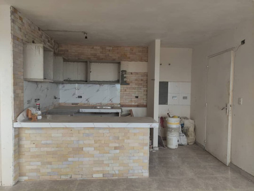 Imagen 4 de 11 de Apartamento En Altos De Las Mesestas Charallave-cúa