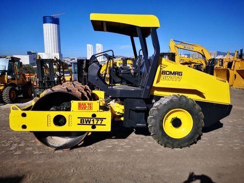 Imagen 2 de 14 de Vibrocompactador Pata De Cabra Bomag Bw177 2008