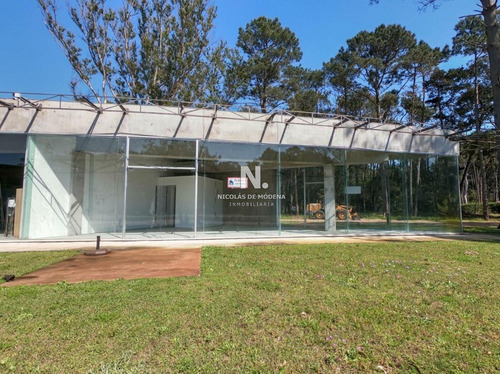 Hermoso Local En Venta En Solanas-ref:3941