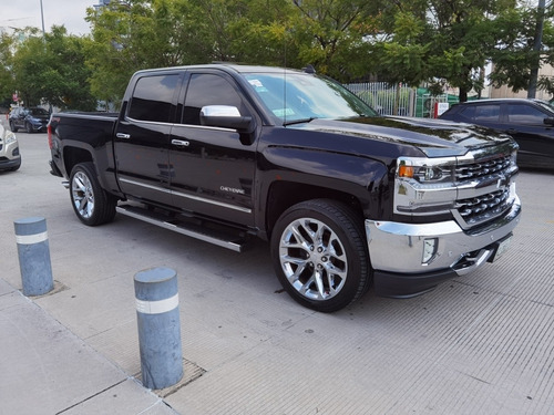Imagen 2 de 15 de Chevrolet Cheyenne 2017 5.4 2500 Doble Cab Ltz 4x4 At