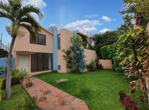 Casa Condominio En Venta En Hacienda Tétela, Cuernavaca Morelos.