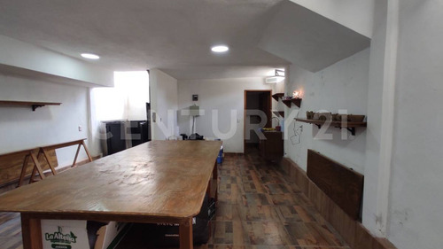 Casa En Venta Con Local Comercial En El Chamizal, Pedro Escobedo, Querétaro.