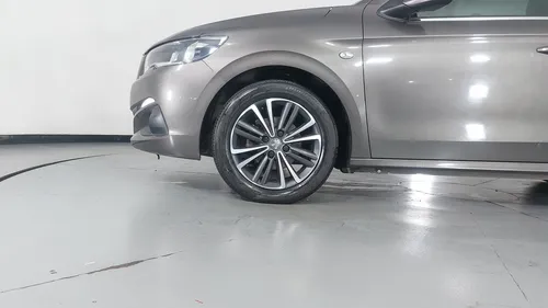 Peugeot 301 1.6 ALLURE HDI MT