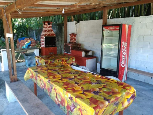 Imagem 6 de 14 de Chácara Para Temporada Com Piscina Infantil E Adulto