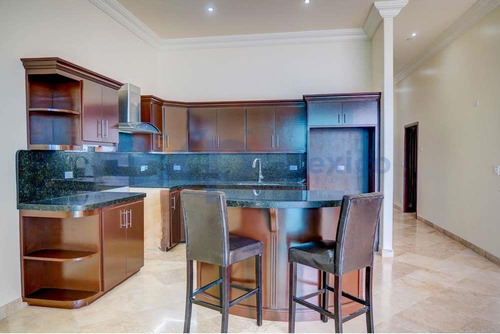 Imagen 8 de 14 de Moderno Penthouse Frente Al Mar En El Hermoso Desarrollo De Las Olas