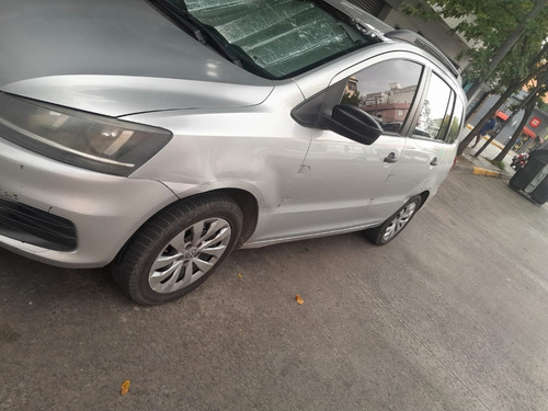 Volkswagen Suran 1.6 Comfortline 101cv