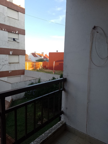 Departamento En Centro Las Toninas Sobre Peatonal A 1 Cuadra Del Mar