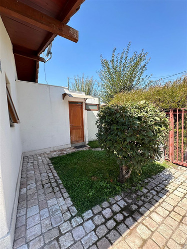 Casa Completamente Remodelada, Inmejorable Ubicación