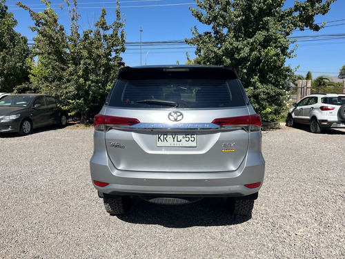 Toyota Fortuner Srv Lgb0