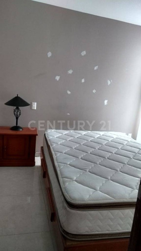 Departamento Y Local En Venta Con Local En Arboledas, Zapopan.