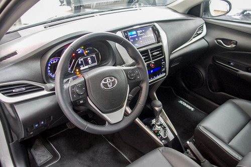 Toyota Yaris Sedan 1.5 Xs Connect Cvt (flex)