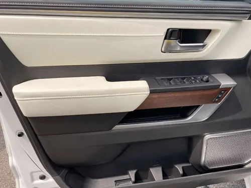 Toyota Sequoia 3.4 V6 Capstone