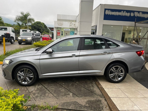 Imagen 2 de 13 de Volkswagen Jetta Higline 250 Tsi At