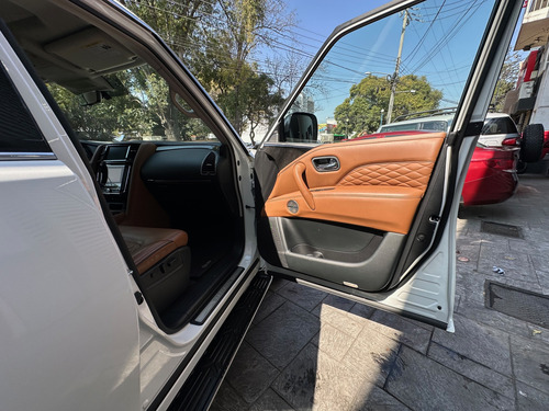 Infiniti QX80 5.6l Perfection 8 Pasajeros At