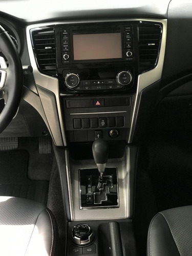 Mitsubishi L200 2.4 Di-d High Power 181cv Cuero