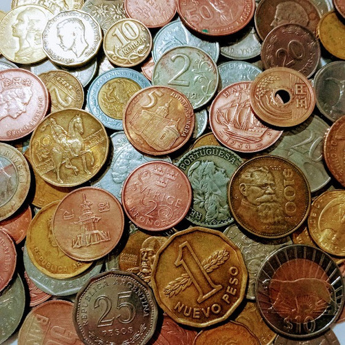 Lote 102 Moedas Estrangeiras Antigas