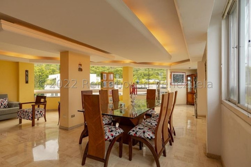 Imagen 3 de 25 de Mls #23-213 Único, Exclusivo E Inigualable Penthouse De Dos Niveles En La Mejor Ubicación De Los Chorros, Son Aproximadamente 1000 Mt 2 Con Excelente Distribución, Y De Un Gusto Impecable. Afm