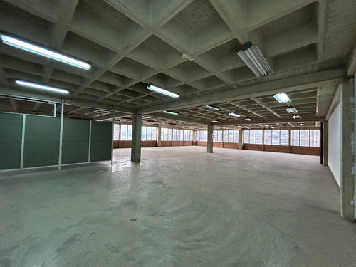 Planta Industrial En Venta En La Urb Nueva Caracas, Catia M2p