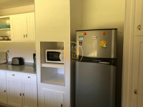 Alquilo Casa, 4 Dormitorios, 3 Baño, Punta Del Este, Maldonado.