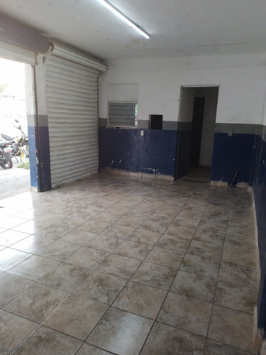 En Renta Local Comercial En Av. Pantitlan, Netzahualcóyotl