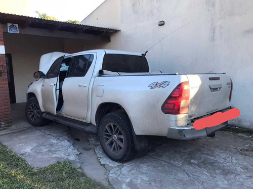 Imagen 6 de 9 de Toyota Hilux 2.8 Srv 4x4 A/t