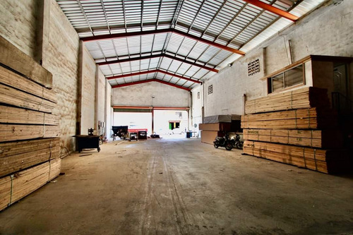 For Sale Nave Industrial En Villa Consuelo De 646 Metros Con Altura 7.60 Metros 