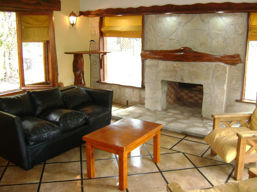 Imagen 2 de 14 de Casa Estilo Cabaña En El Bosque Peralta Ramos