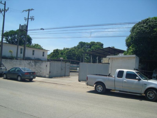 Imagen 2 de 12 de Bodega Comercial En Renta Miramar