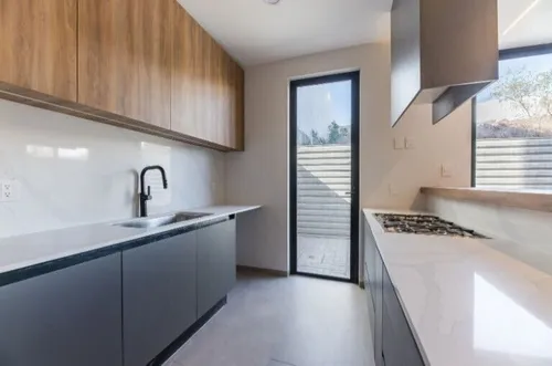 Hermosa Casa En Venta/renta En Nuevo Refugio, Con Un Diseño Exclusivo!