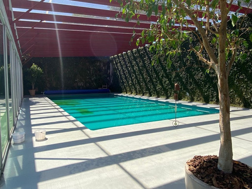 Imagen 10 de 24 de Casa En Venta En Calle Cerrada Con Vigilancia, Jardines Del