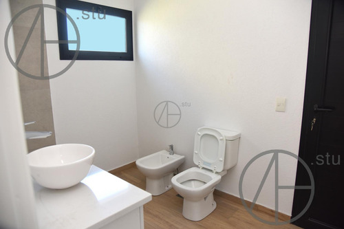Casa En Venta De 5 Ambientes En Puertos