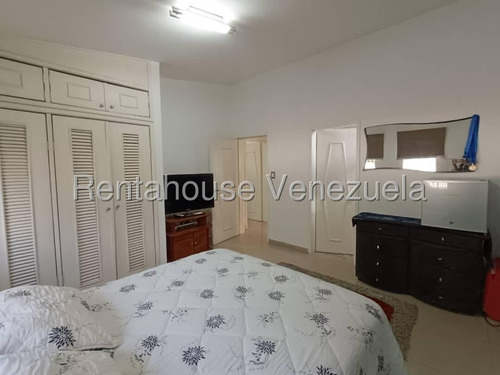 Casa En Venta Urb Lourdes Maracay 25-13114 Apd