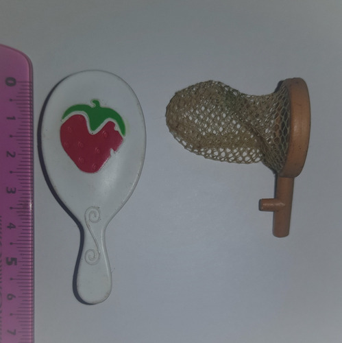 Boneca Coleção Moranguinho Anos 80 Acessórios (Usado)