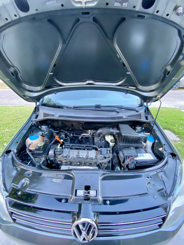 Volkswagen Suran 1.6 Highline 101cv