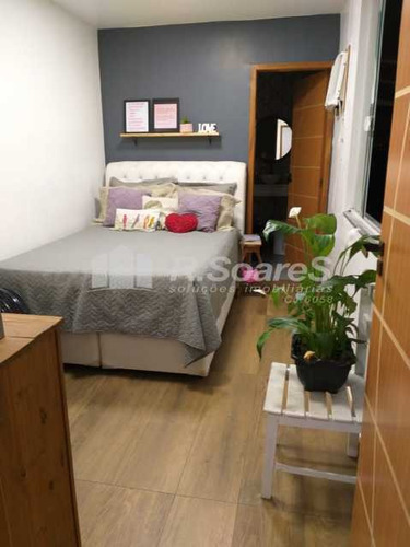 Imagem 3 de 15 de Linda Casa 4 Dormitórios Em Padre Miguel. - Vvca40058