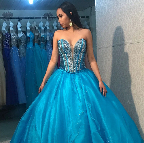 vestido de 15 anos azul turquesa