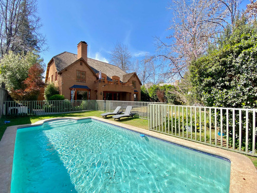 Impecable Casa En Santuario Del Valle