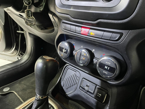 Jeep Renegade Longitude 1.8 4x2 Flex 16V Aut.