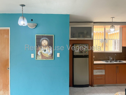 Casa Antares Del Avila. Guatire. Ar Mls # 25-22420
